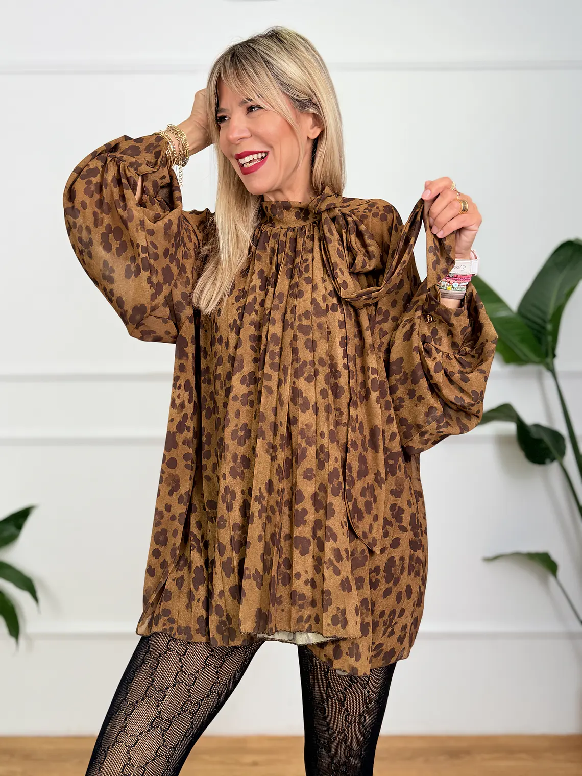 Cloves Blouse Brown 5582 1