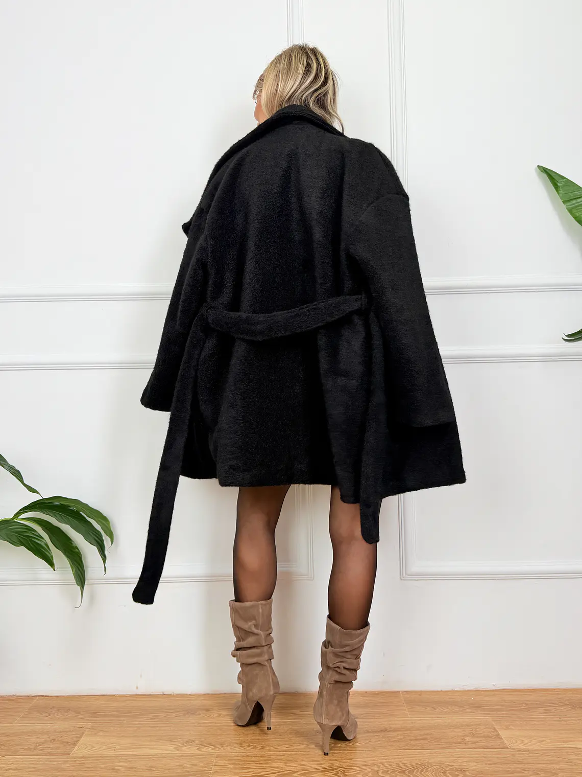 Saffron Coat Black 5250   5