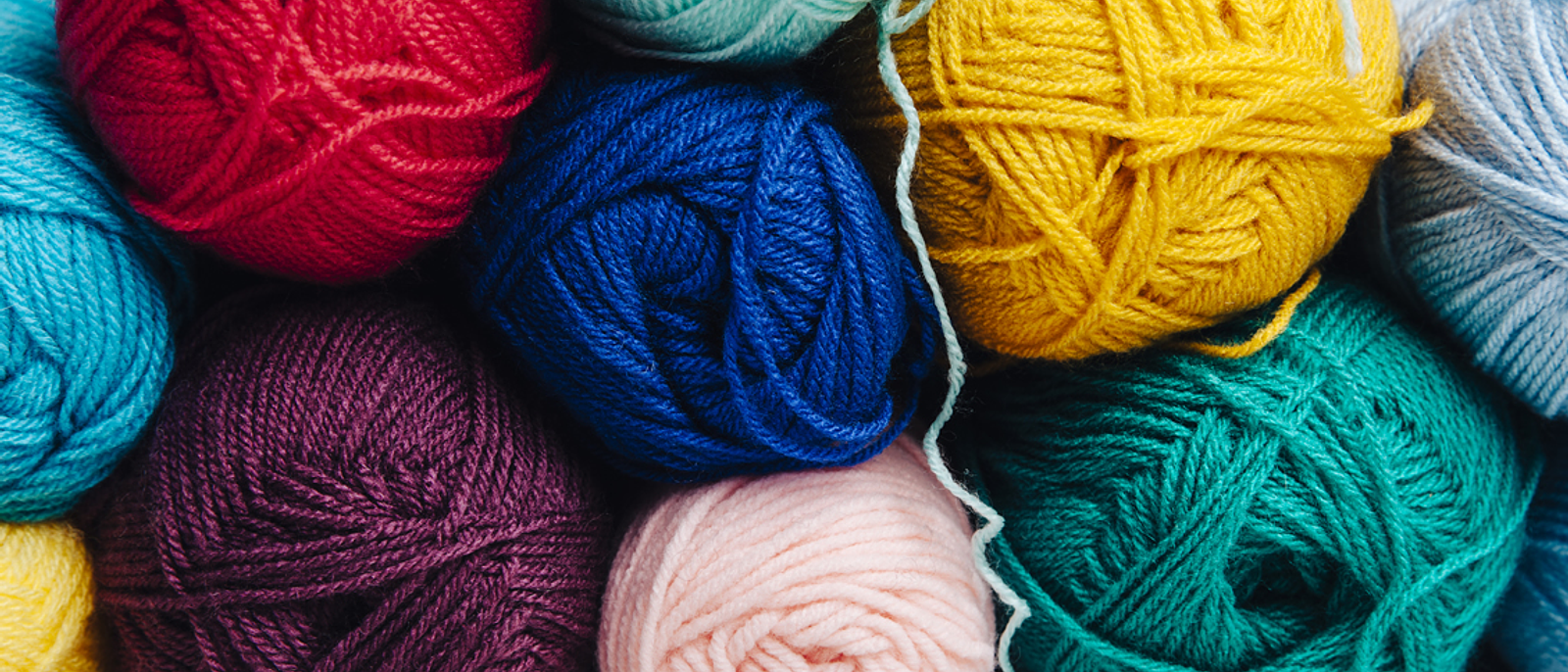 ¿DE QUÉ ESTAN  HECHOS TUS HILADOS? <br>Fibras sintéticas v/s naturales 