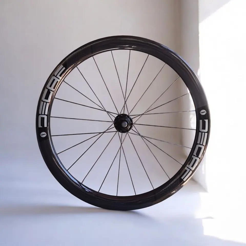 Set Ruedas de Carbono Decaf 700C Perfil 50 mm Disc 12x100/12x142 3
