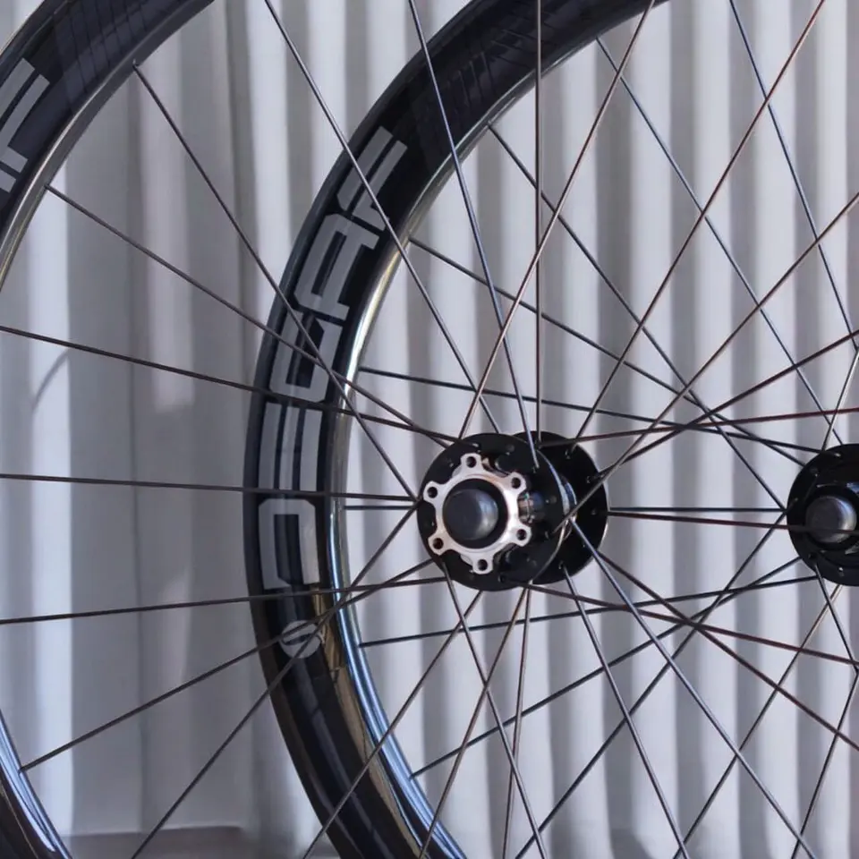 Set Ruedas de Carbono Decaf 700C Perfil 50 mm Disc 12x100/12x142 6