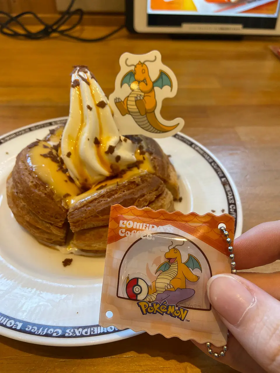 Llavero Acrílico Pokémon x Komeda Coffee Ditto y Dragonite Oficial Japón 2