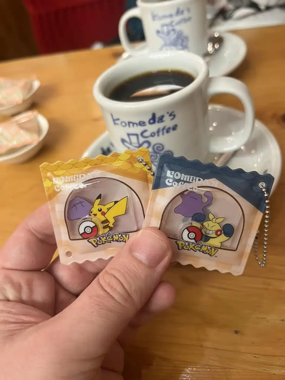 Llavero Acrílico Pokémon x Komeda Coffee Ditto y Makuhita 2