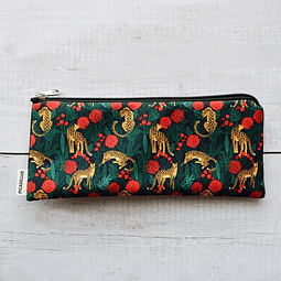 Estuche estampado - Leopardo y rosas