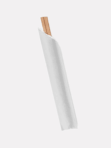 Caja palitos sushi en papel blanco