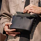 PGYTECH OneGo Classic Bolso bandolera para móvil (Elegant Black) - Miniatura 3