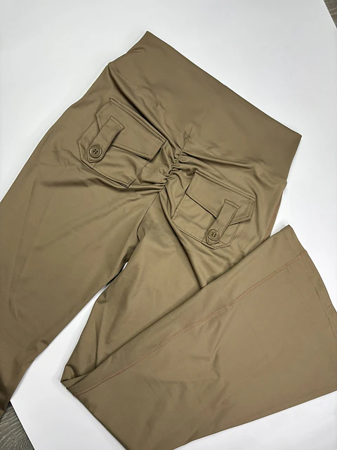 Calza Flare Bolsillos