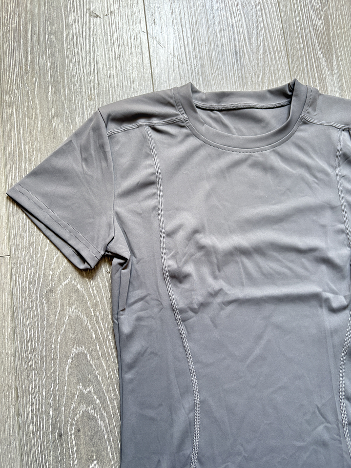 Polera Essential  11