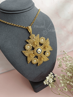 Colar Tesouros Cruz Malta Caramujo