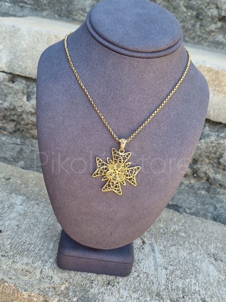 Colar Tesouros Cruz de Malta Pequena 2