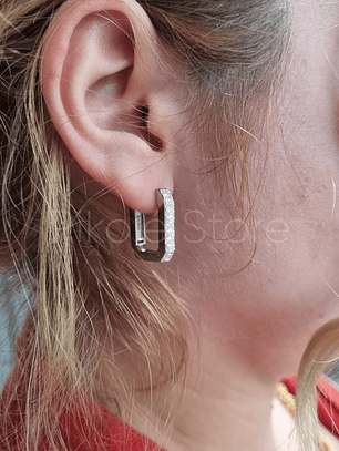 Brincos Elegância Moderna