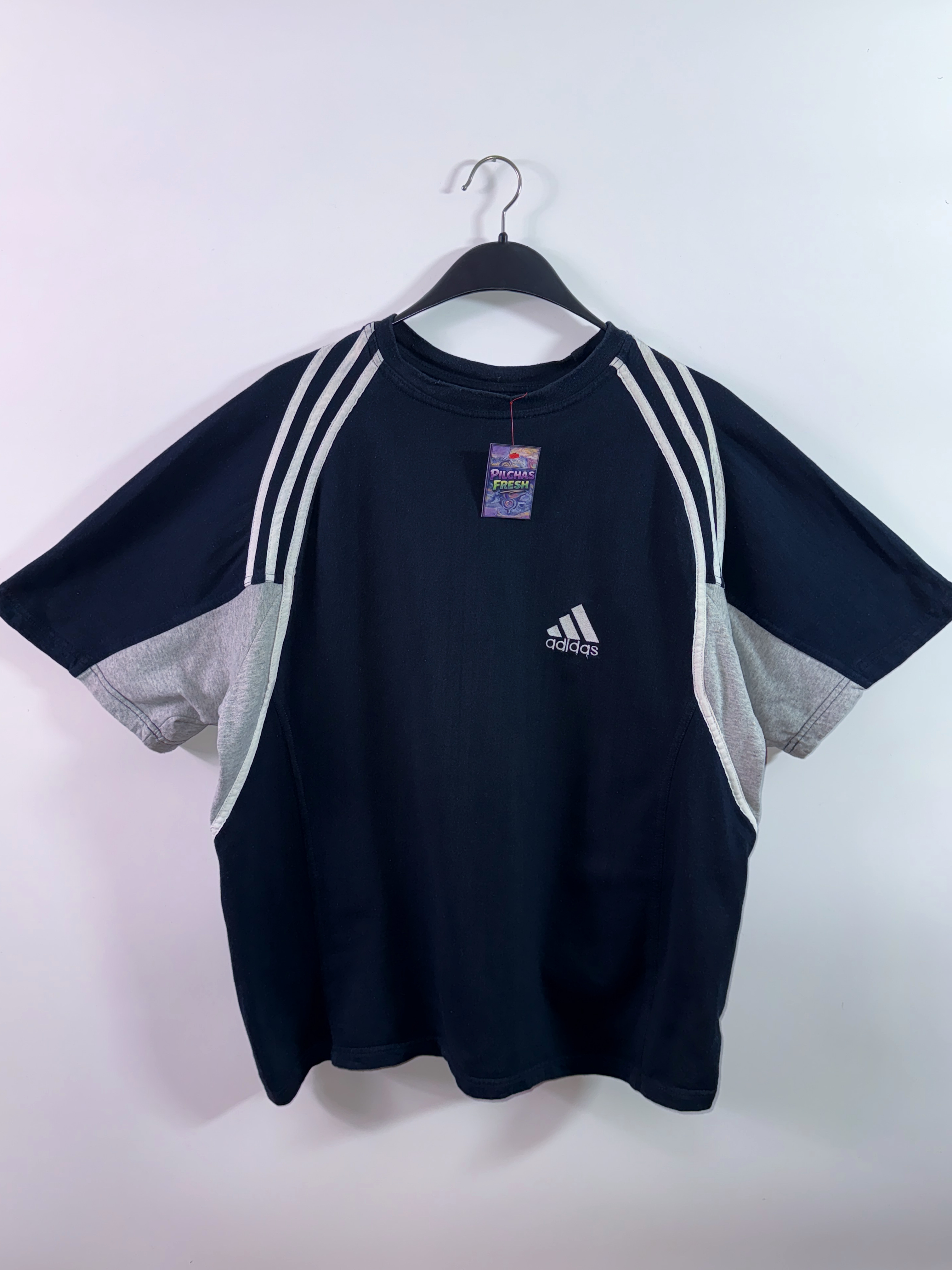 Adidas polera boxy (L) 1