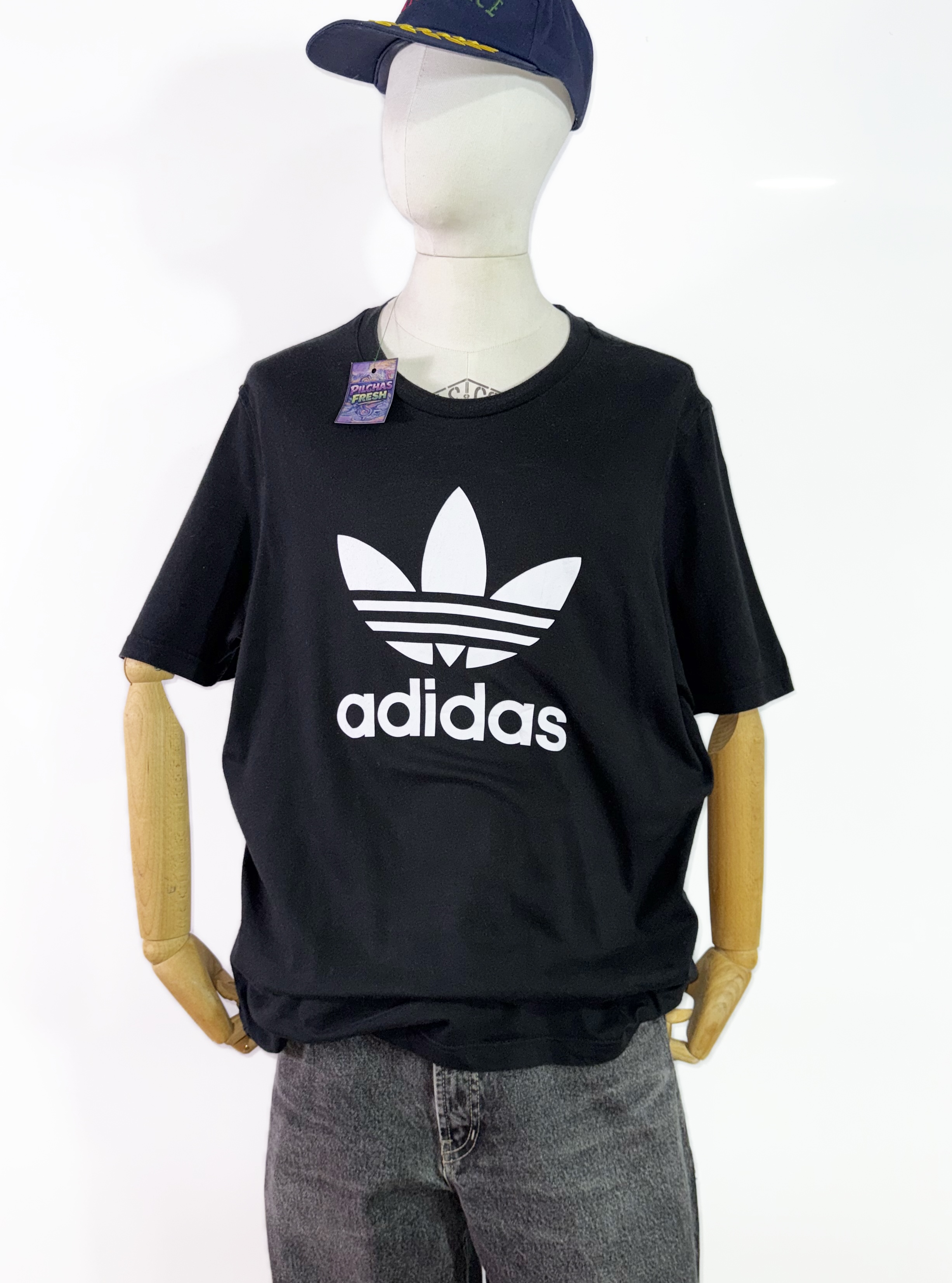 Adidas tee vintage (XL) 1