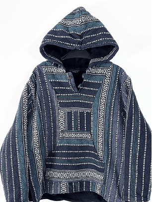 sweater grueso con polar interior (M)