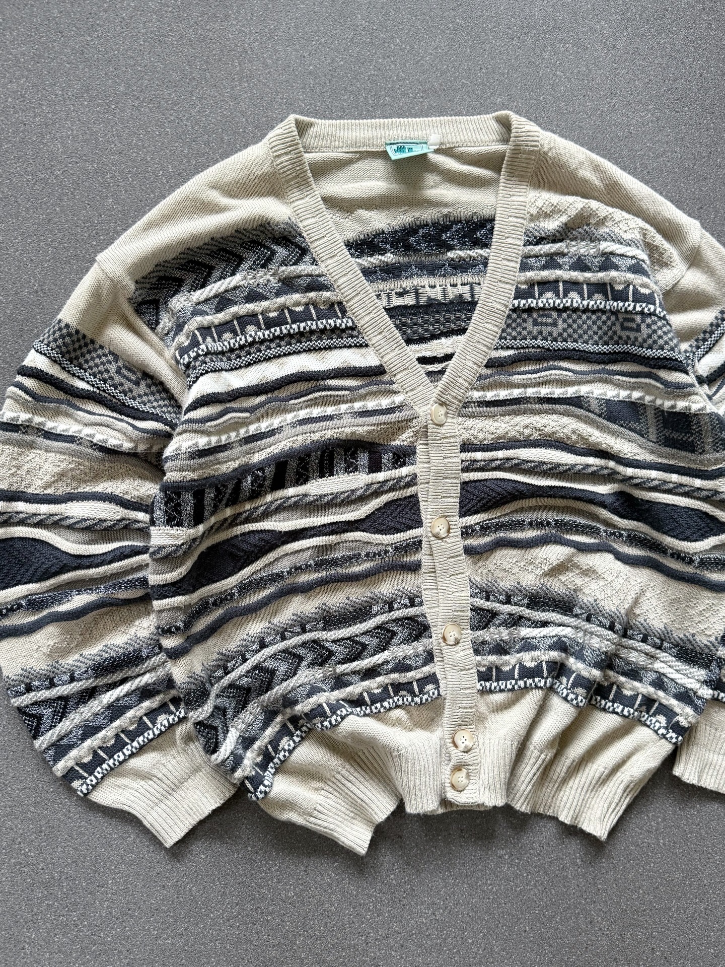Cardigan vintage estilo coogi (L-XL) 2