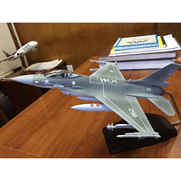 F-16 FUERZA AÉREA DE CHILE MODELO A ESCALA- COPIAR