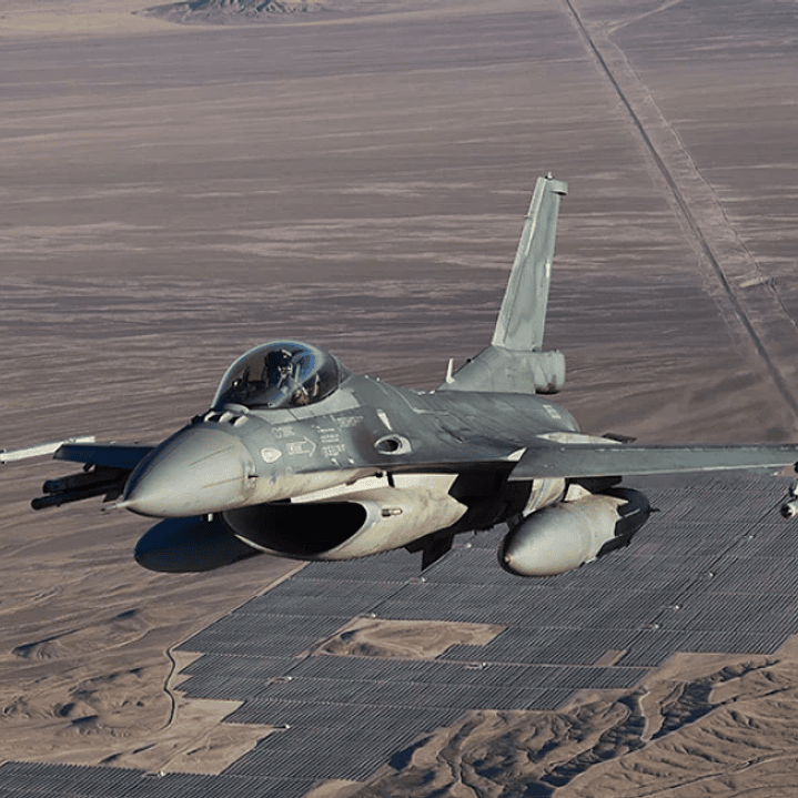 F-16 FUERZA AÉREA DE CHILE MODELO A ESCALA- COPIAR 5