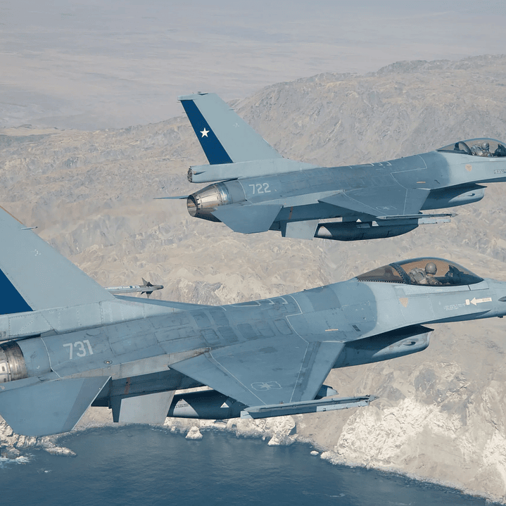 F-16 FUERZA AÉREA DE CHILE MODELO A ESCALA- COPIAR 6