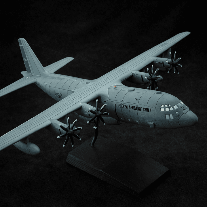 Avión a Escala - KC-130 Hércules 1