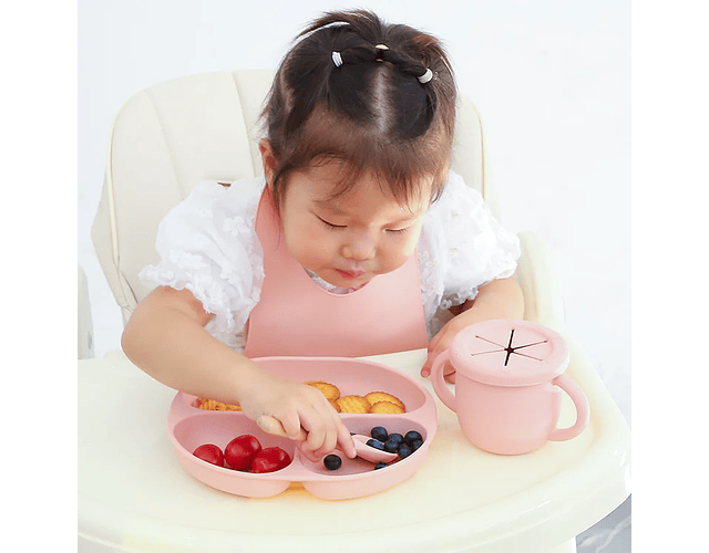 Plato de silicona con succión y divisiones - rosado