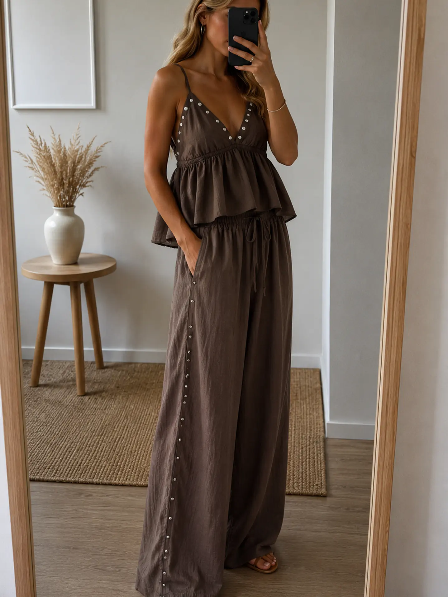 Pantalona com tachas 4