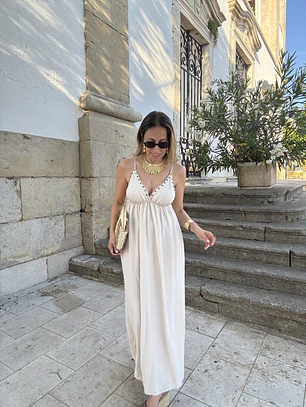 Vestido com tachas