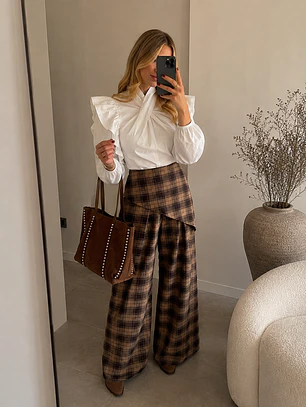 Calça com lenço 