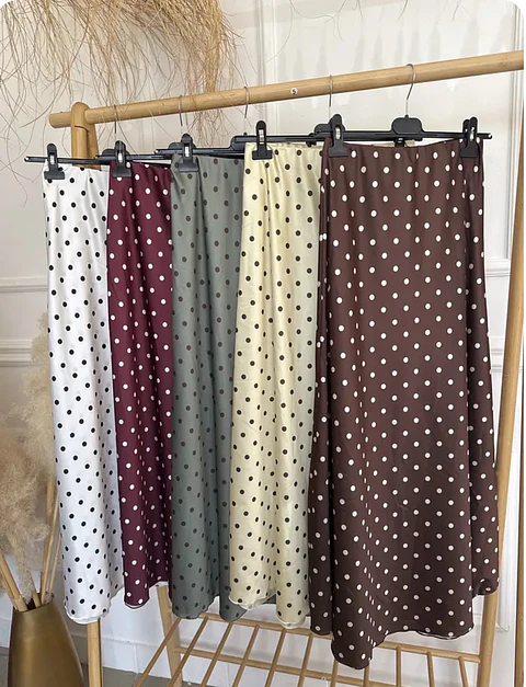 Saia acetinada bolas