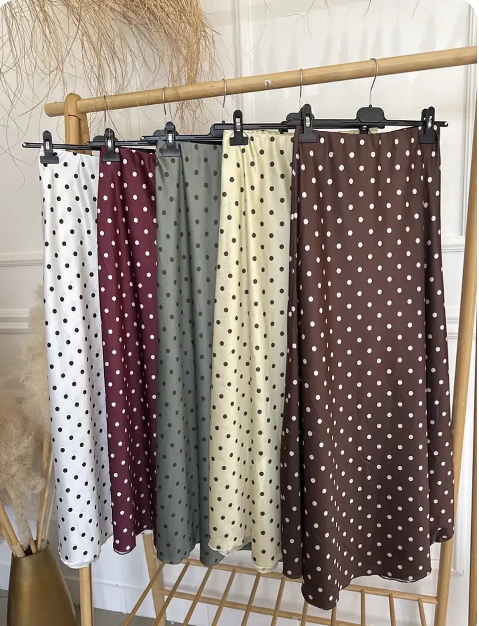 Saia acetinada bolas 1