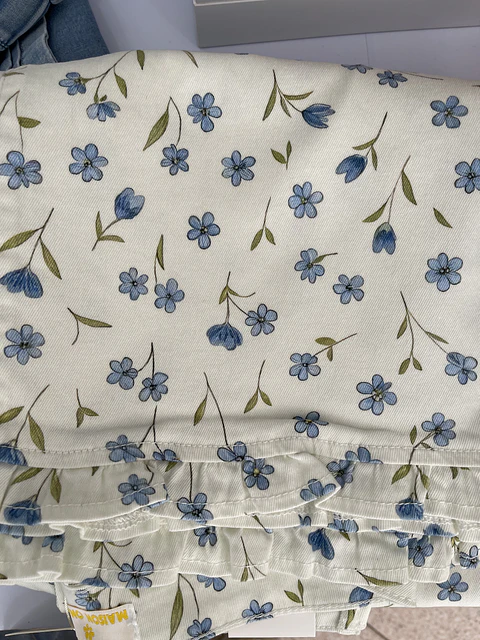 Calça Floral com folho na perna 