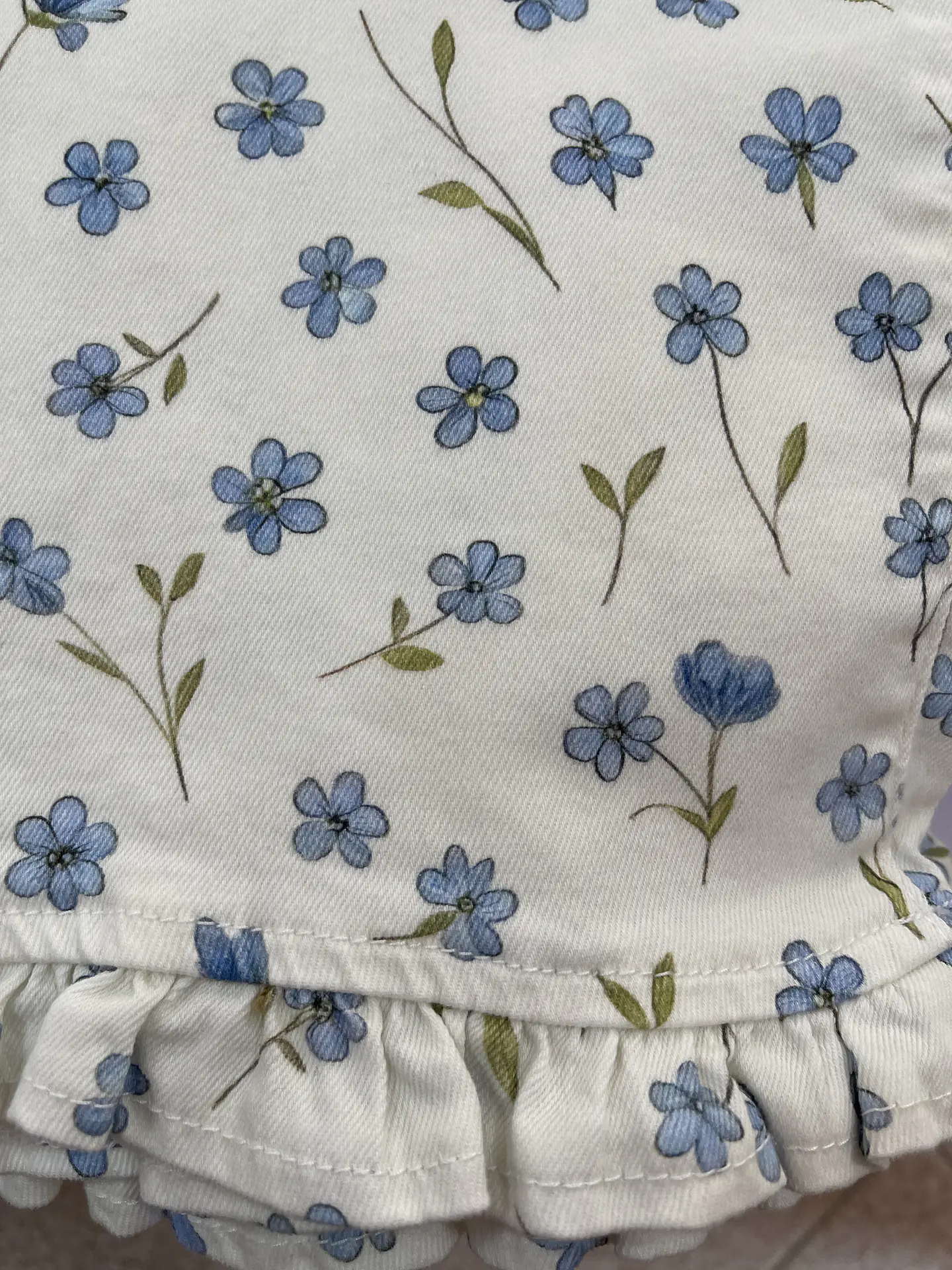 Calça com folho  2