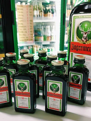 Caja 60 Miniaturas Licor Jagermeister envase vidrio 