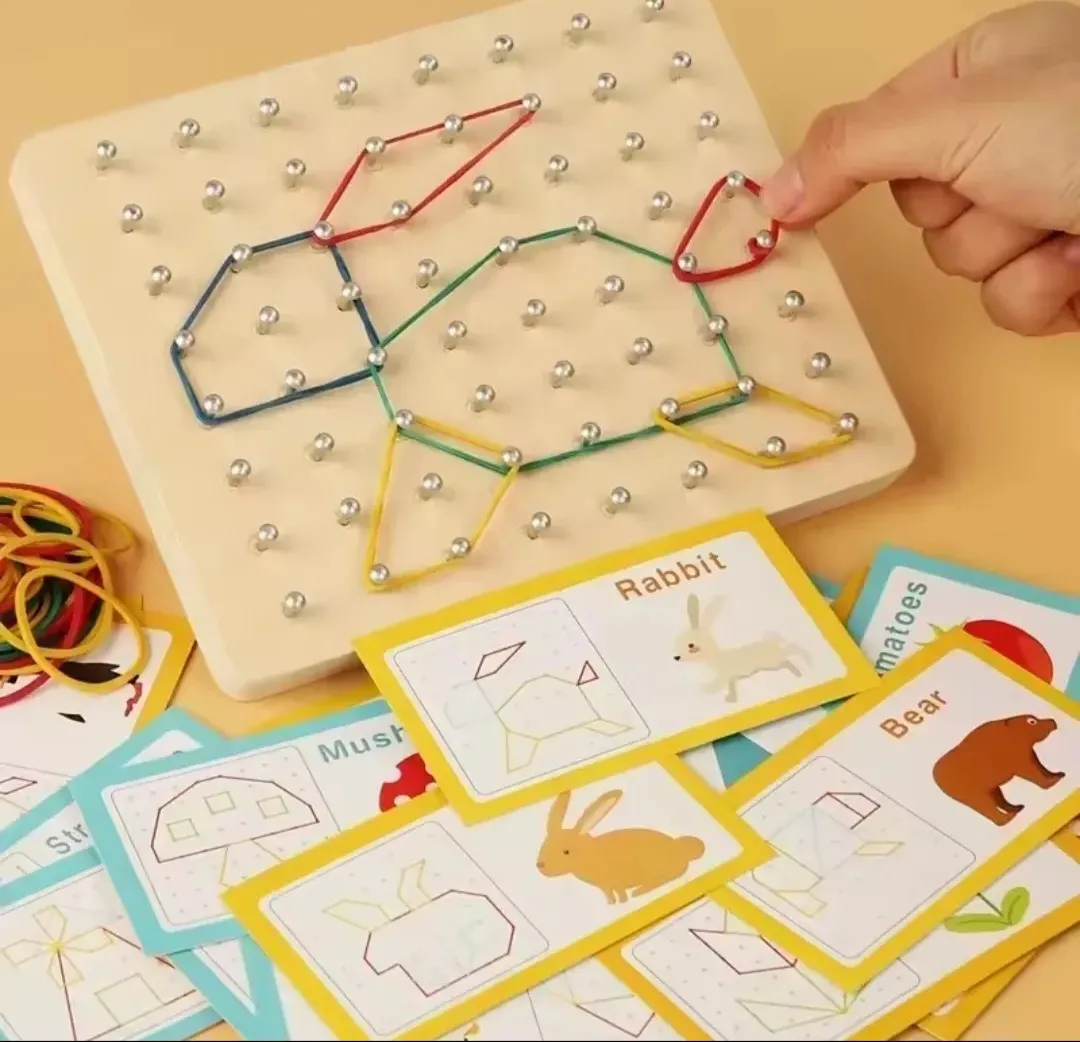 Tablero Geoplano Educativo con Patrones 3