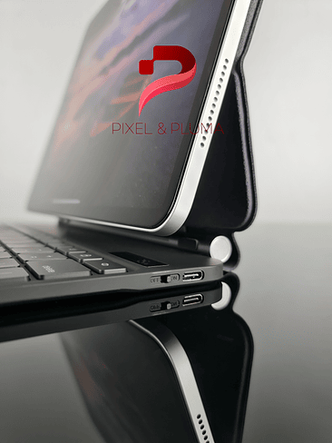 Teclado para iPad Pro 13″ M4 – NEGRO 9