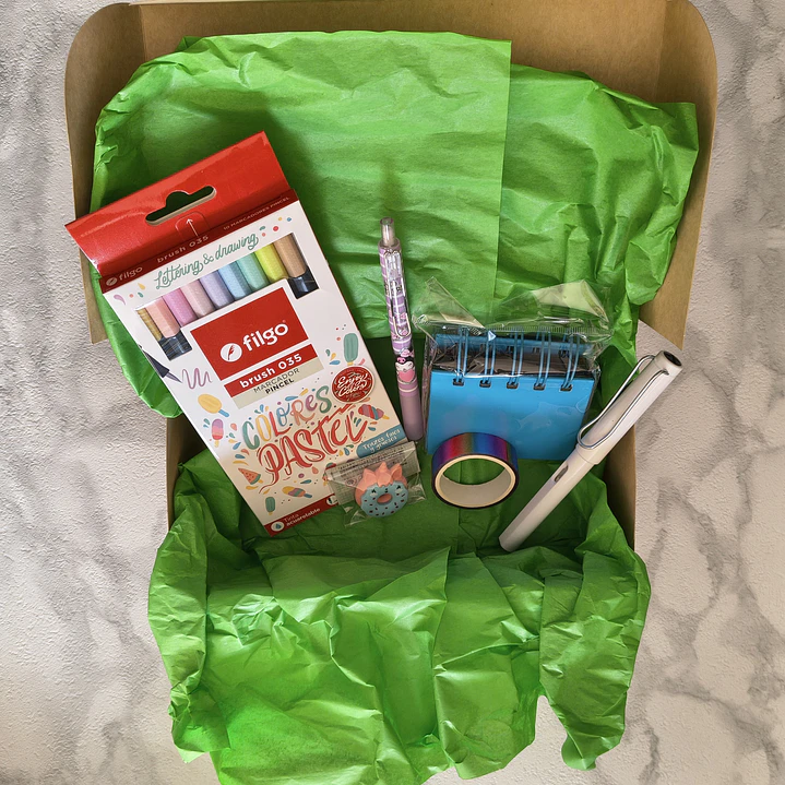 Caja con Cositas para Papelería 1
