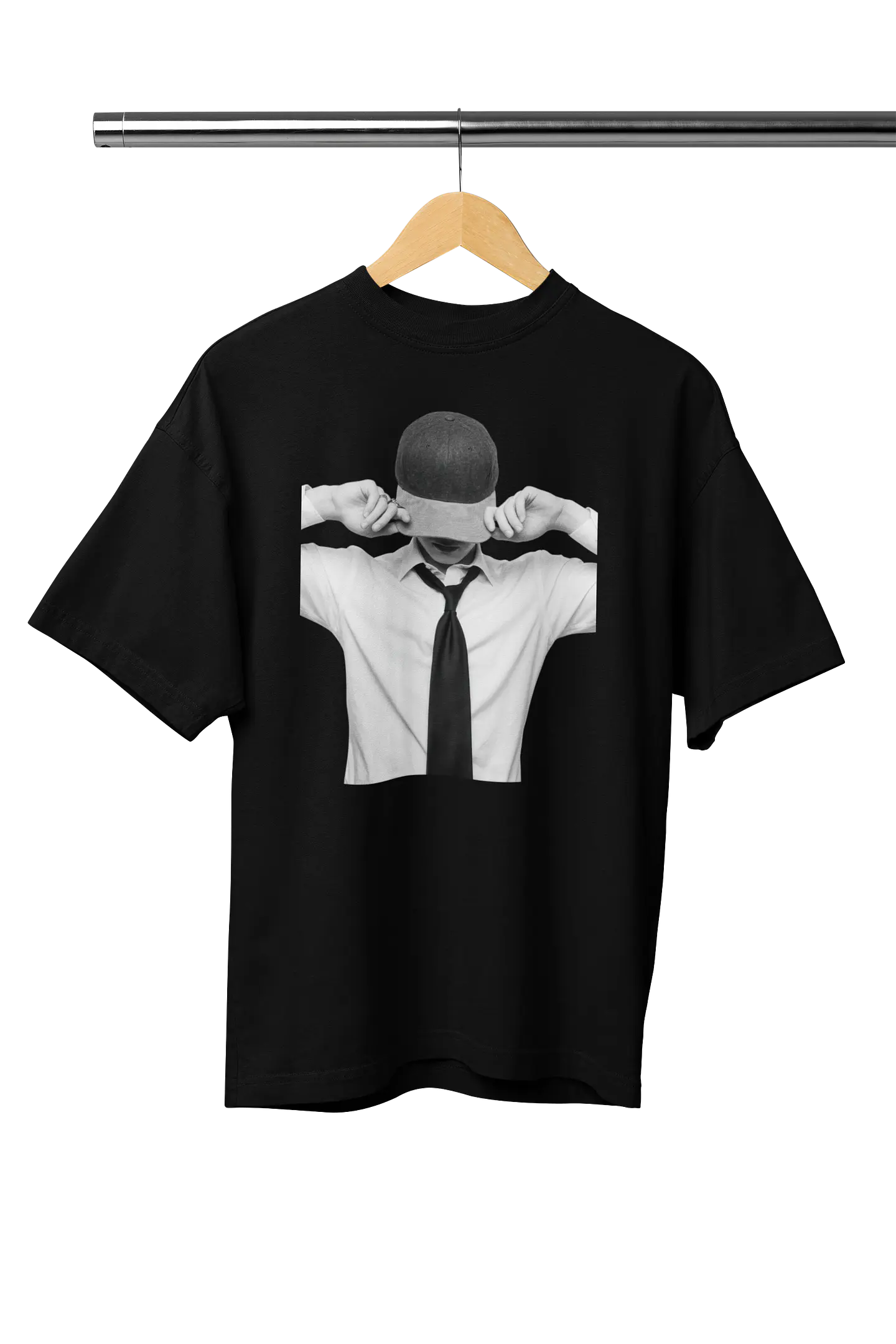 Polera BTS Monochrome Jin 1