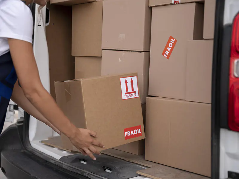 Despacho de insumos de aseo en 48 horas: por qué el tiempo de entrega es crítico para tu empresa