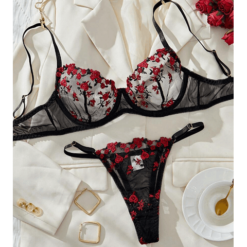 CONJUNTO BORDADO NEGRO
