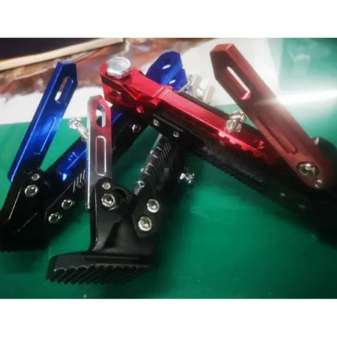 PATA DE CABRA AJUSTABLE HASTA 24 CTS ALUMINIO FUNDIDO  3