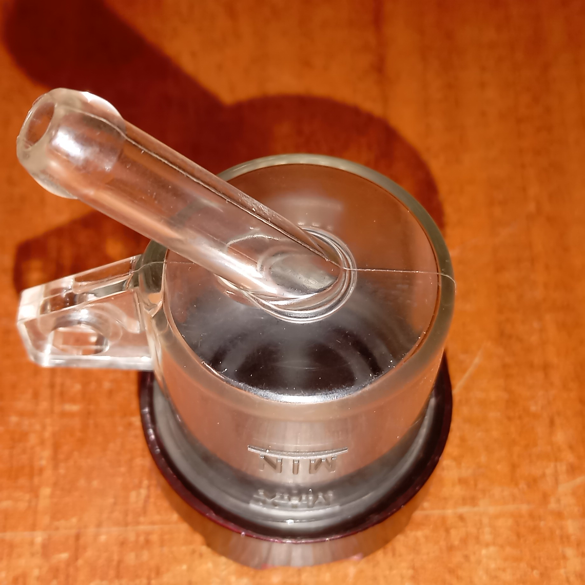 VASO PARA BOMBAS DE FRENO CON SOPORTE ALTO 3