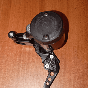 Bomba de freno de moto delantera para un disco y un Cali per