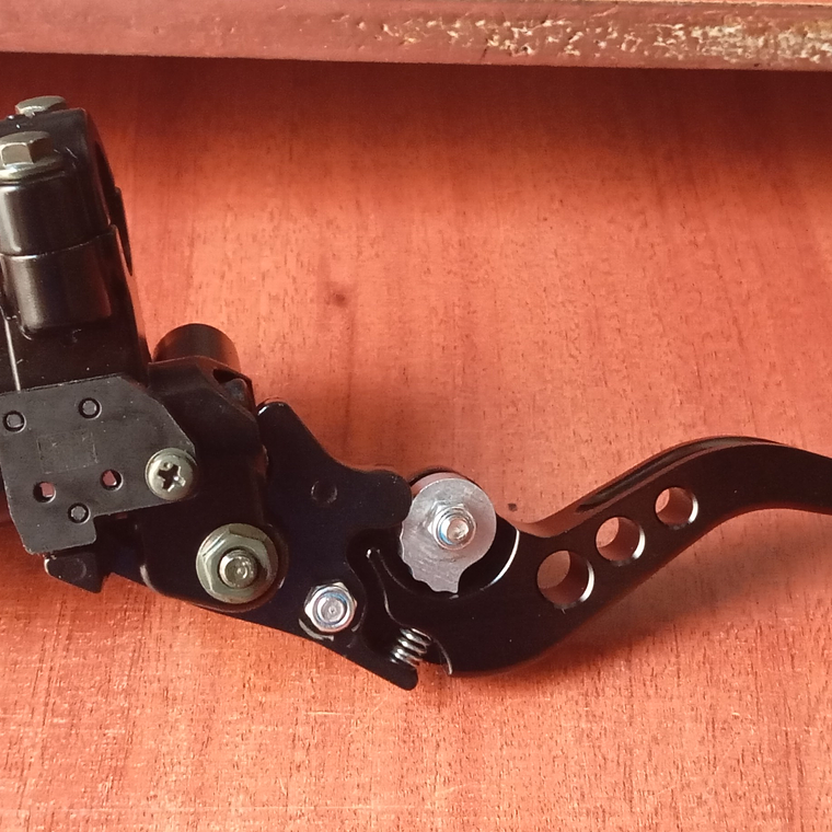 Bomba de freno delantero clásica 2