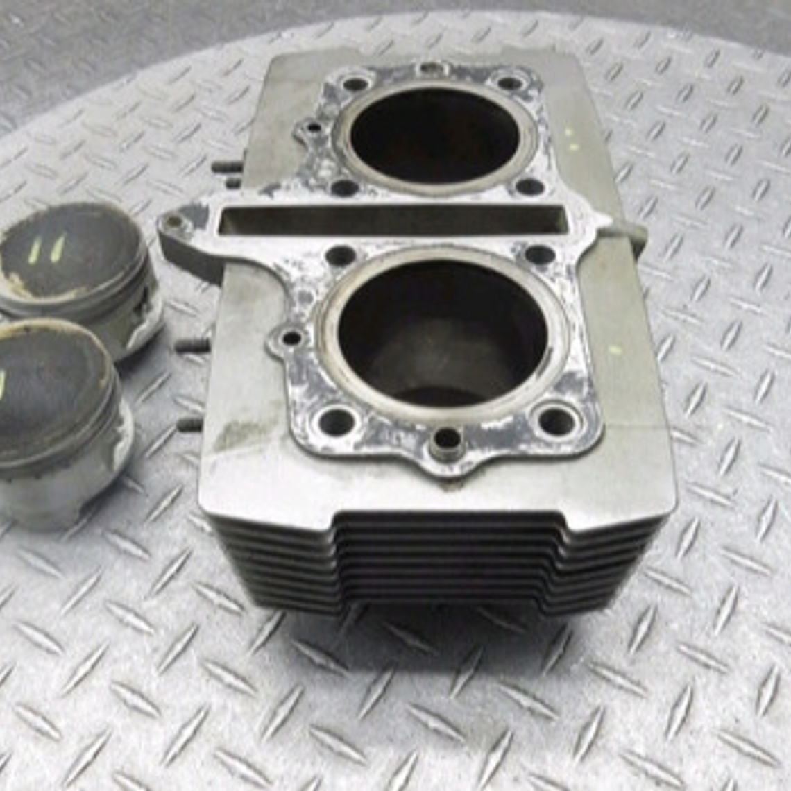 Carcasa De Cilindros De Suzuki Gs 500 11