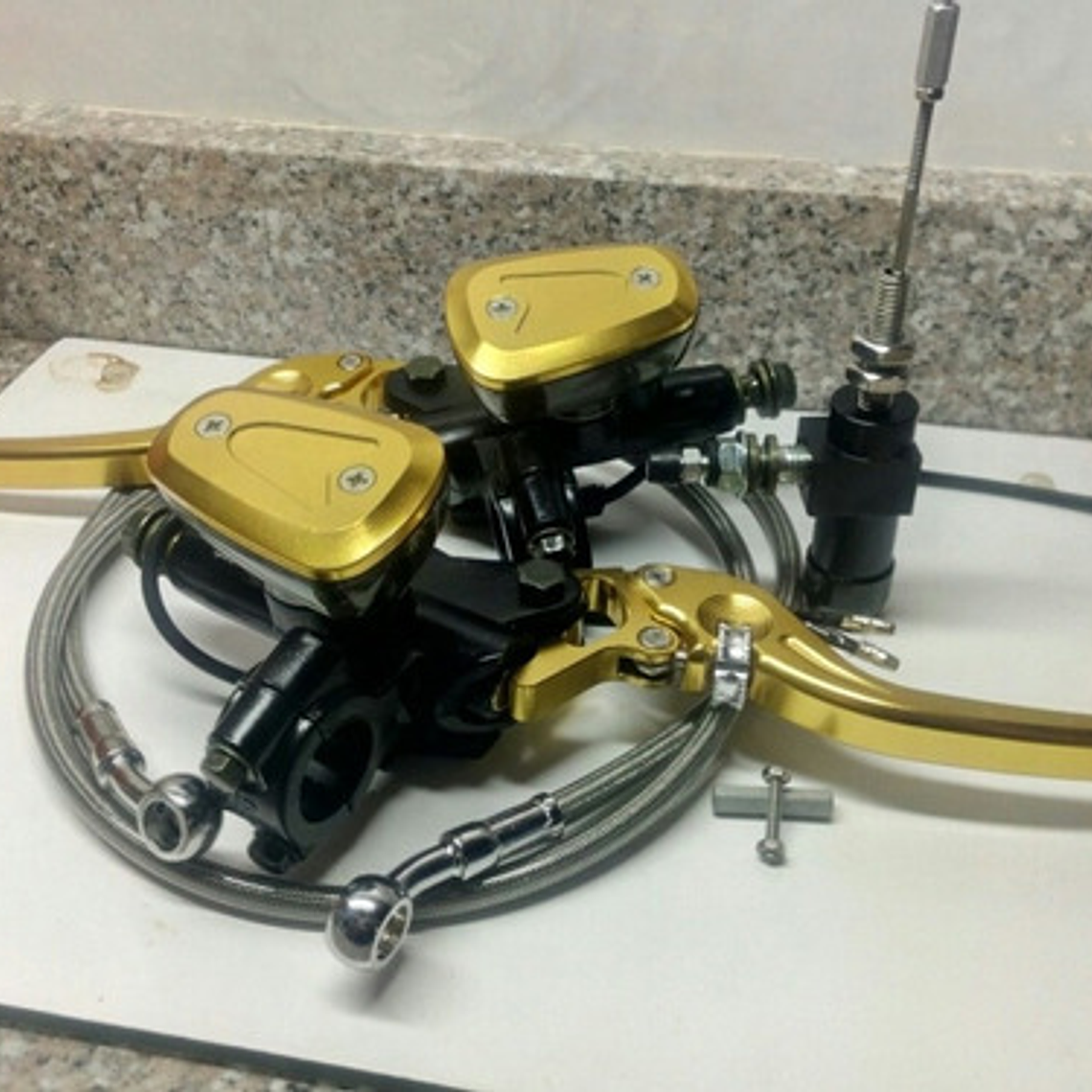 Clutch Y Freno Hidráulico Kit Universal  Dorado 5