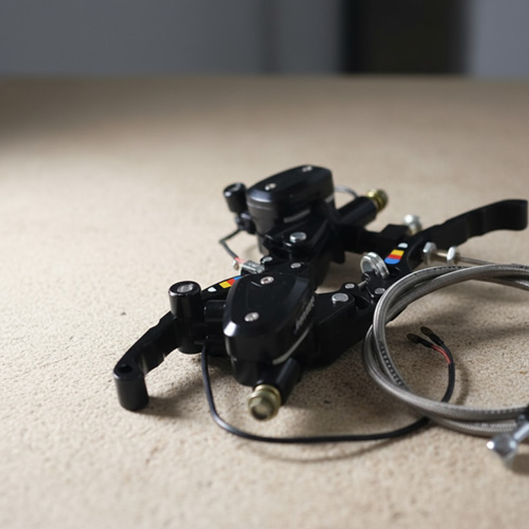 Embrague Hidráulico Y Freno Delantero Para Moto 3