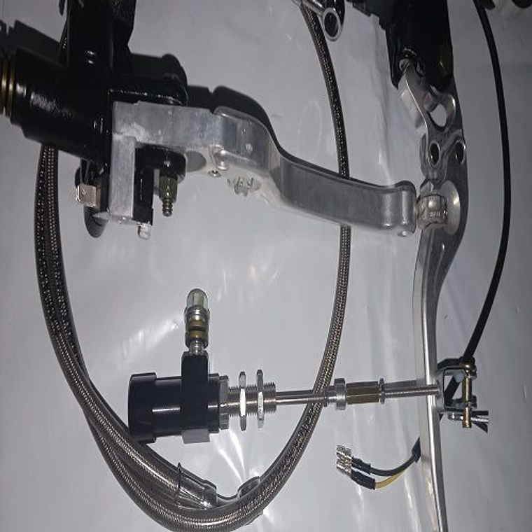 freno delantero y embrague hidráulico universal moto 1