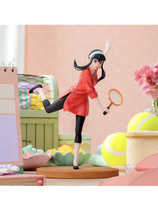 FIGURA PACK SPYXFAMILY LUMINASTA TENNIS VER. - ANYA + YOR + LOID + FIONA 3
