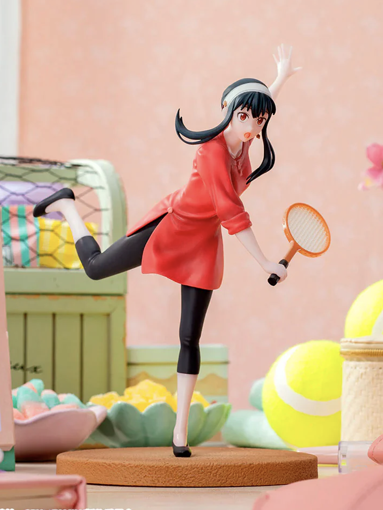 FIGURA PACK SPYXFAMILY LUMINASTA TENNIS VER. - ANYA + YOR + LOID + FIONA 3