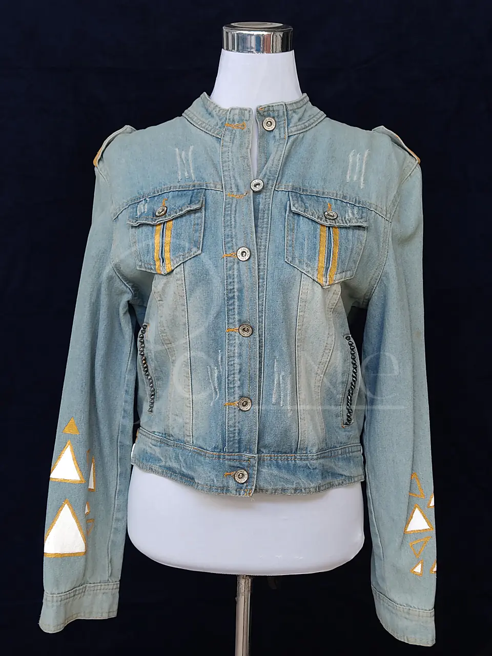 Chaqueta jeans con cuarzos diseño geométrico  2