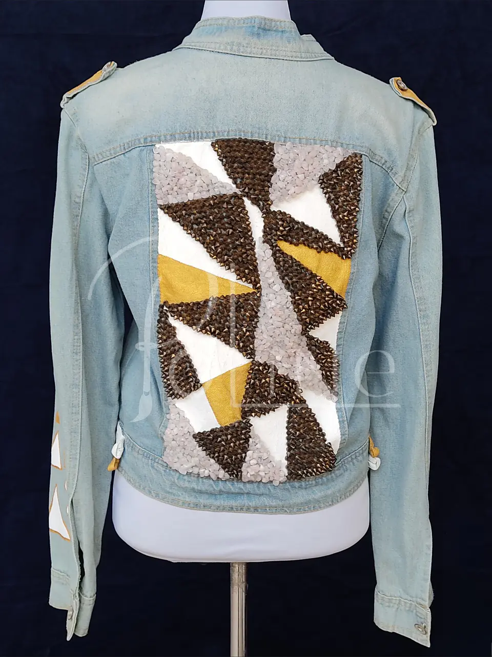 Chaqueta jeans con cuarzos diseño geométrico  1